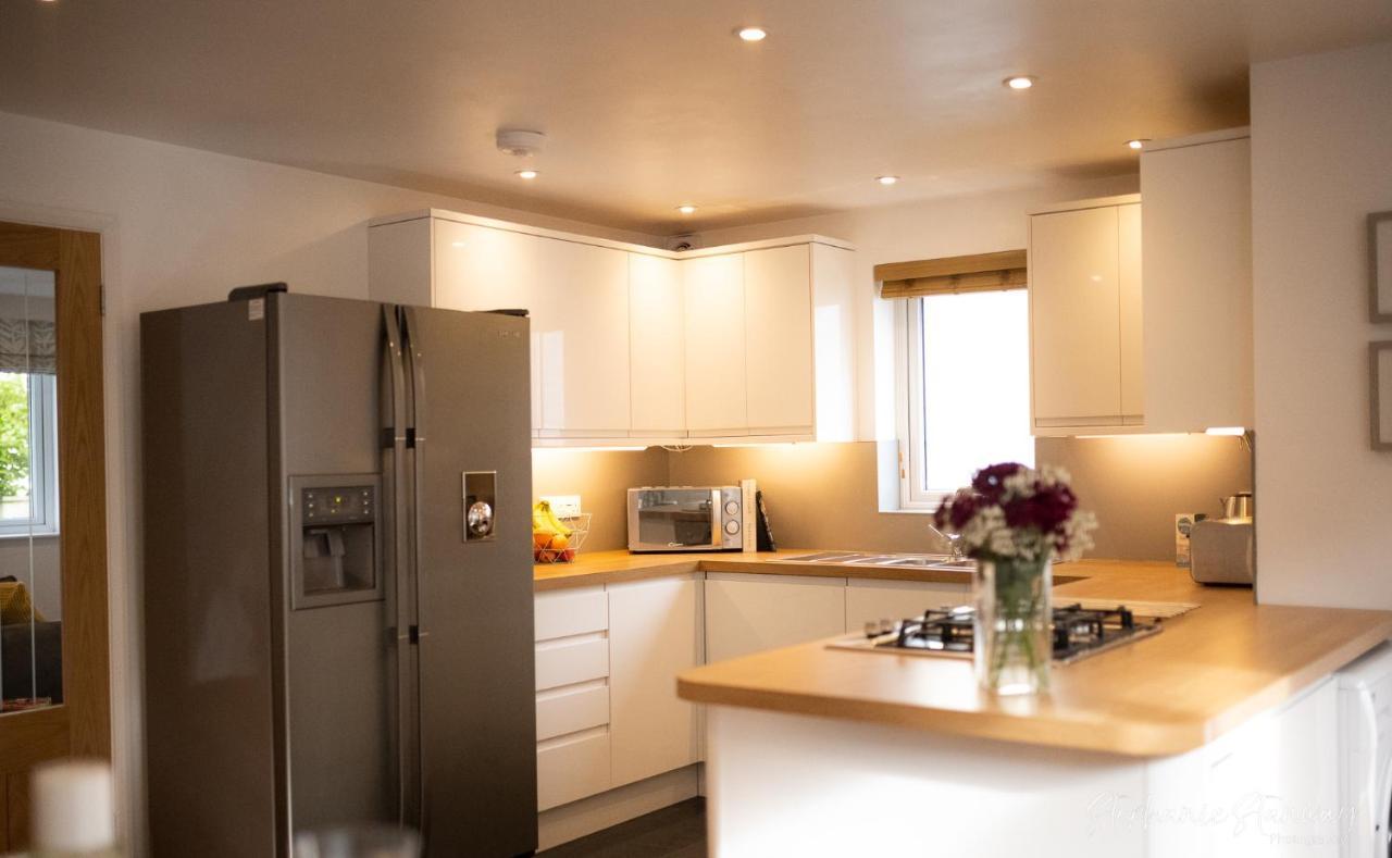 The Lookout, Modern Home From Home, Sleeps 5, With Private Parking & Outside Terrace St Ives Eksteriør bilde