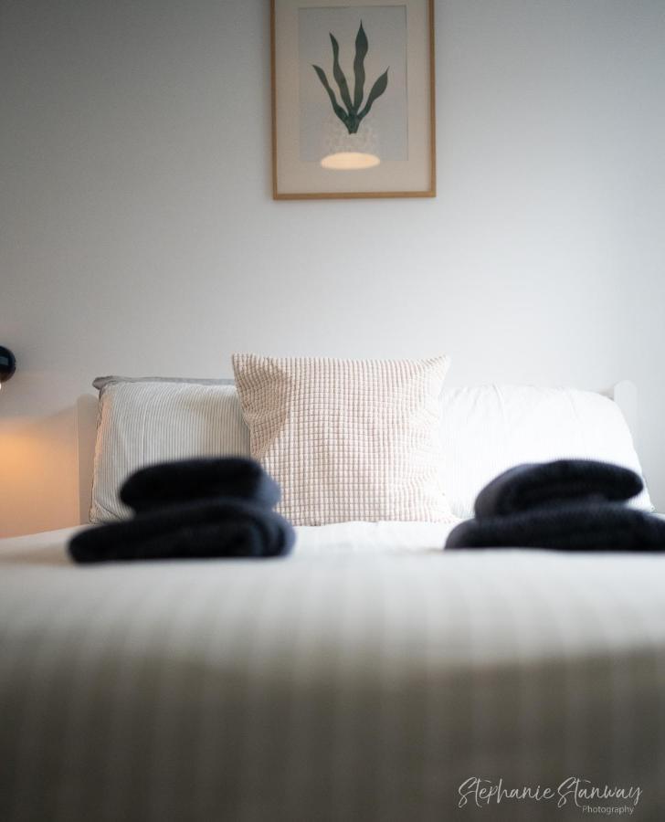 The Lookout, Modern Home From Home, Sleeps 5, With Private Parking & Outside Terrace St Ives Eksteriør bilde