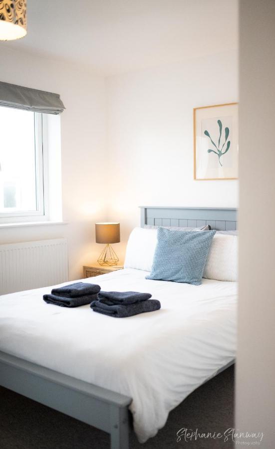 The Lookout, Modern Home From Home, Sleeps 5, With Private Parking & Outside Terrace St Ives Eksteriør bilde