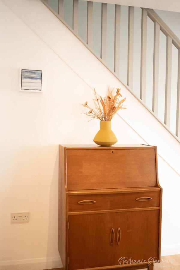 The Lookout, Modern Home From Home, Sleeps 5, With Private Parking & Outside Terrace St Ives Eksteriør bilde